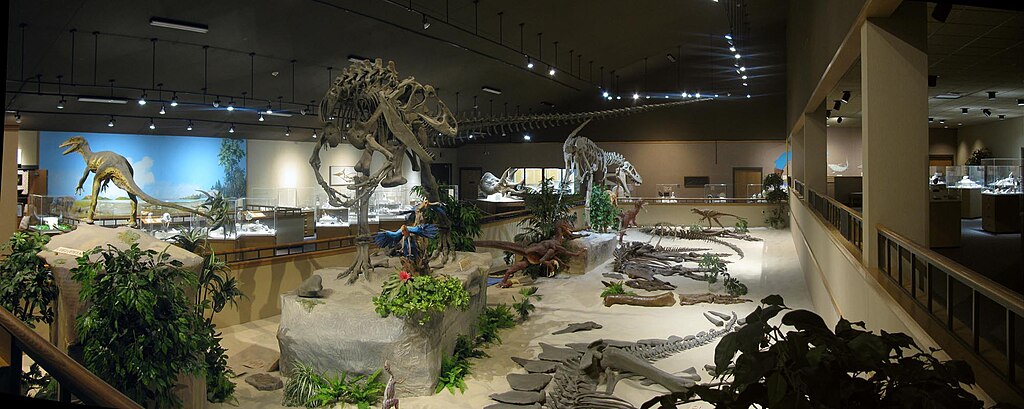 Badlands Dinosaur Museum hall 2018