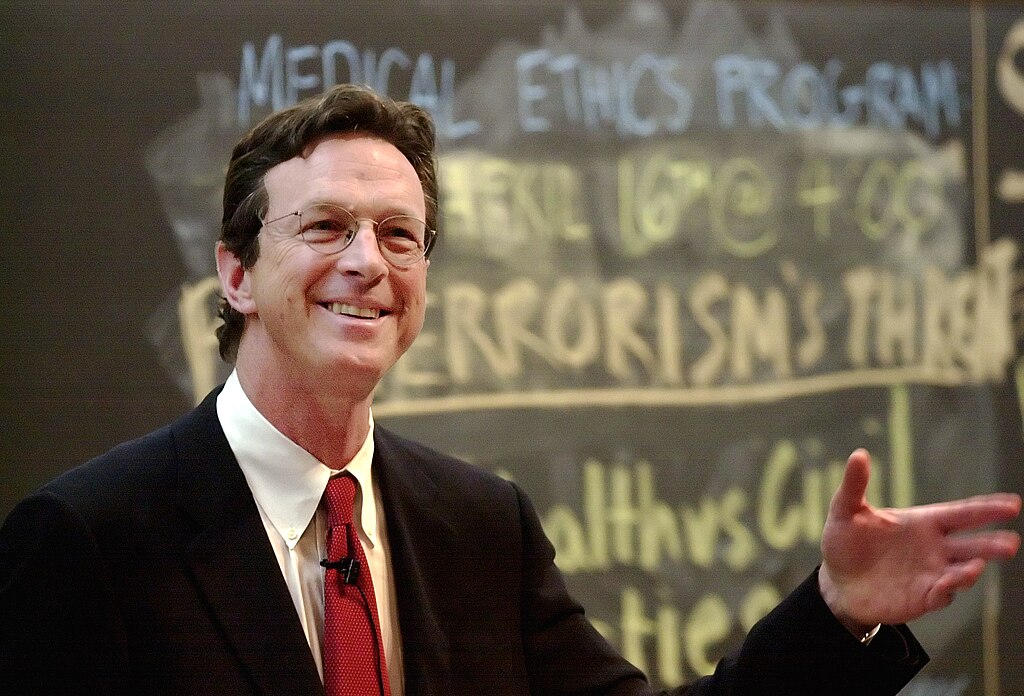 American author and speaker Michael Crichton speaking at Harvard.