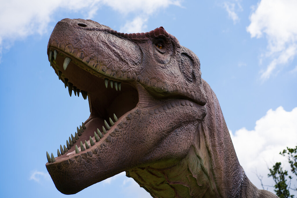 The T-Rex Encounter: Instinct vs. Analysis (image credits: flickr)