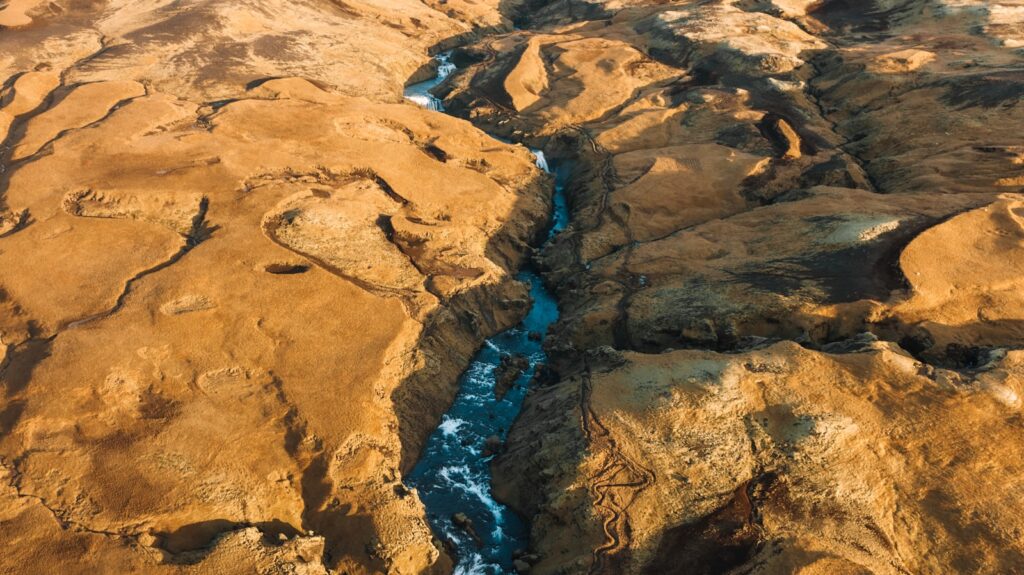 a view of a canyon