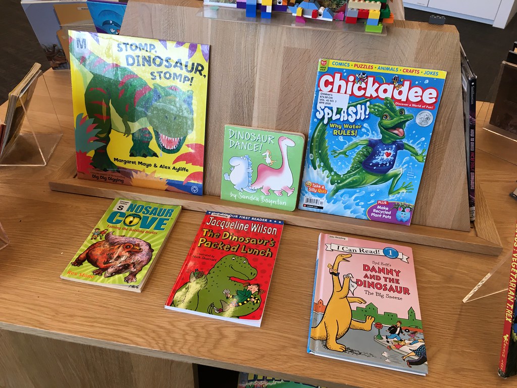 Dinosaur books, Tūranga