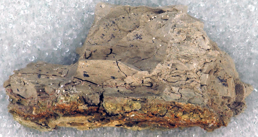 Glass Spherules: Tiny Time Capsules (image credits: flickr)