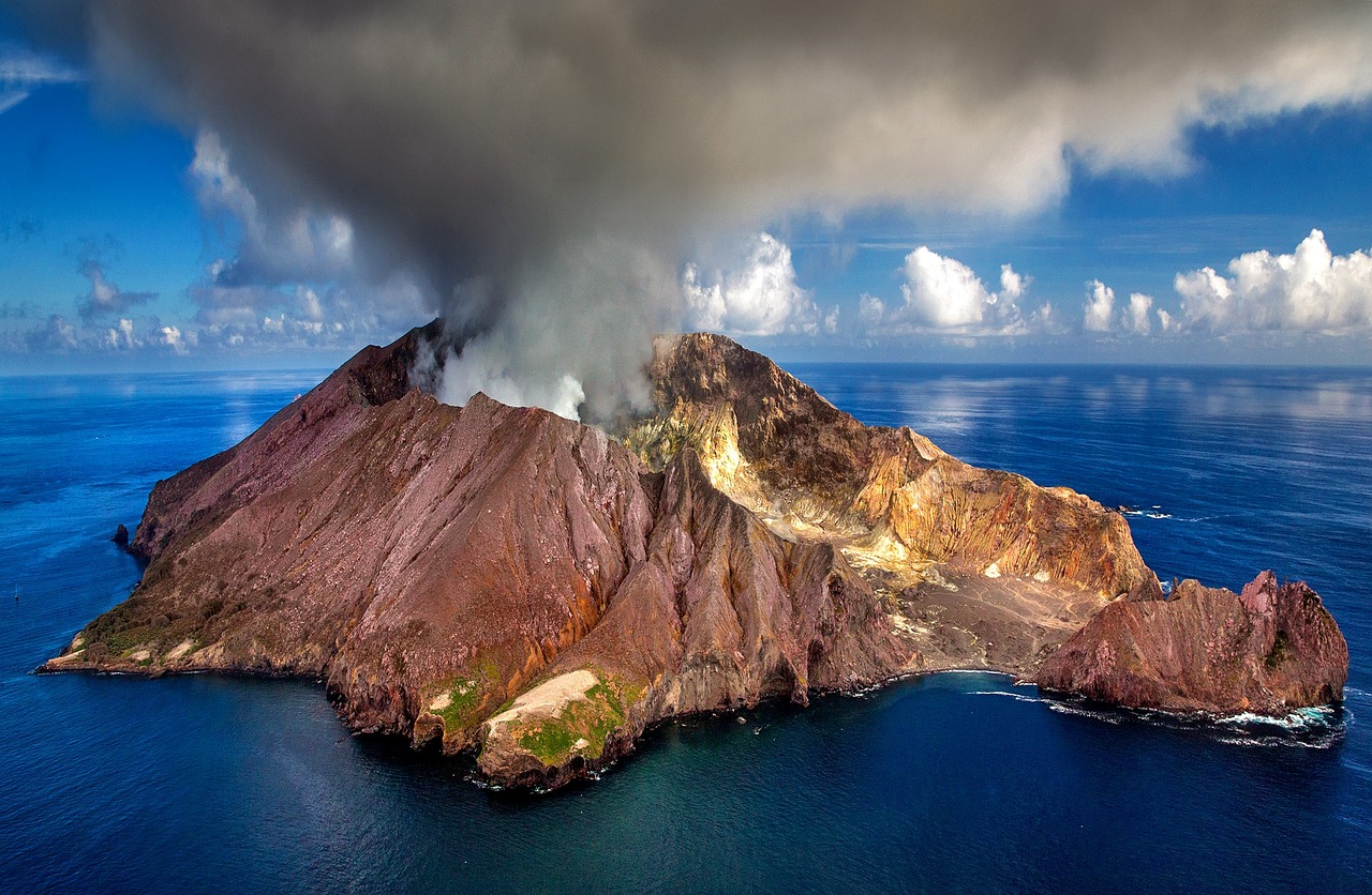 Lessons from Island Biogeography (image credits: pixabay)