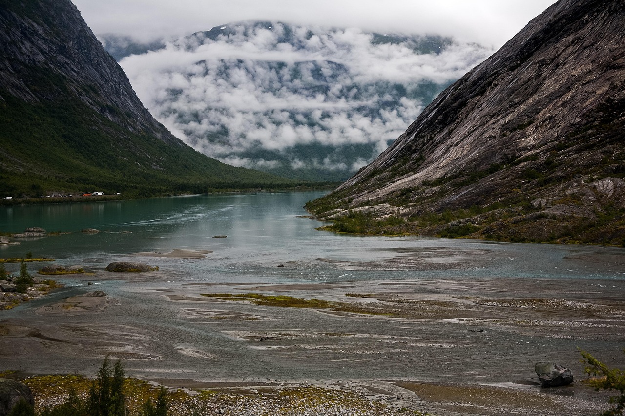 River Valleys: Highways of Prehistoric Life (image credits: pixabay)