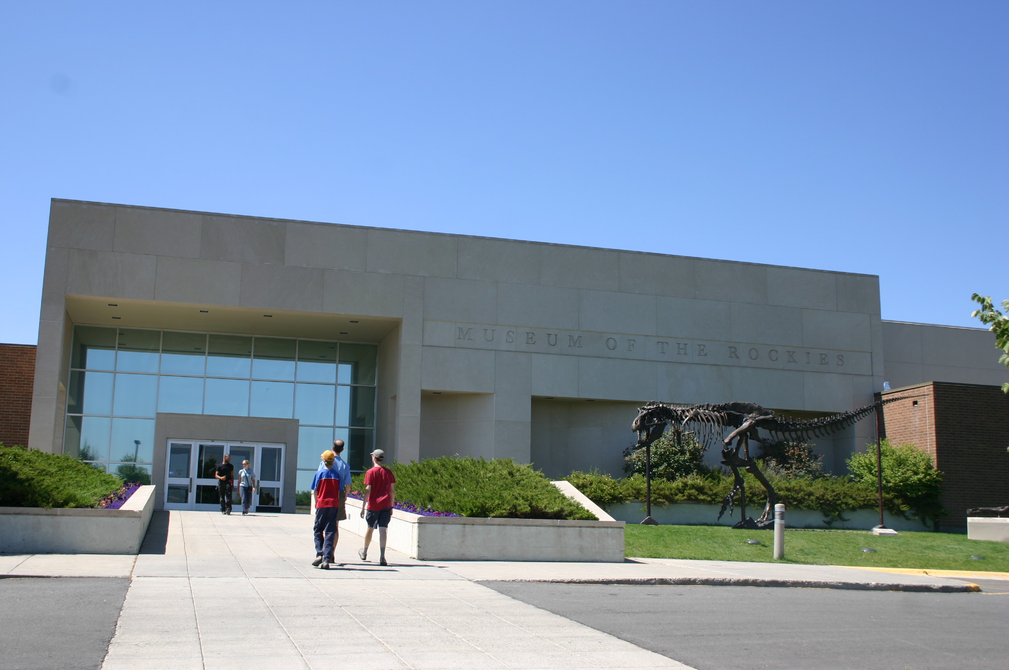 Special Exhibitions and Traveling Displays (image credits: By Jllm06, Public domain, https://commons.wikimedia.org/w/index.php?curid=3482701)