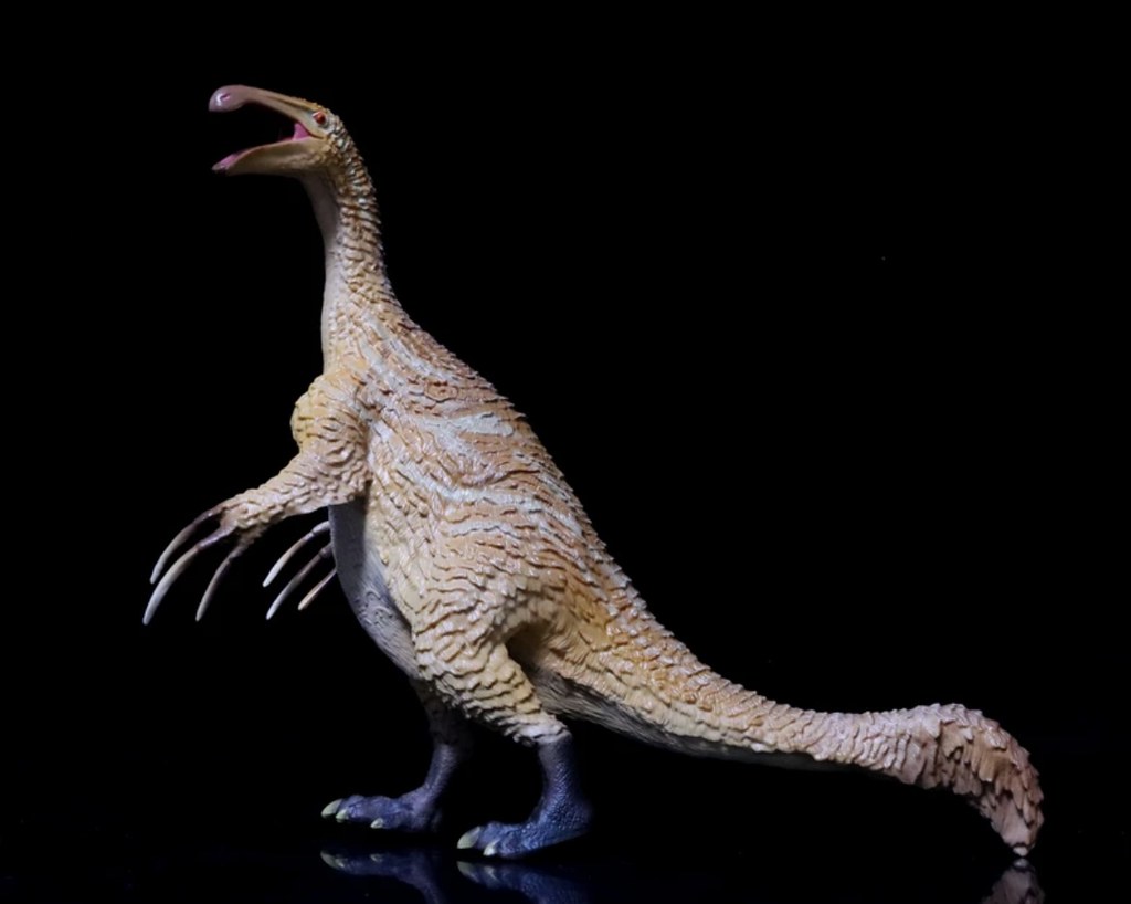 Specialized Hunting Tools: Claws, Spikes, and Blades (image credits: flickr)