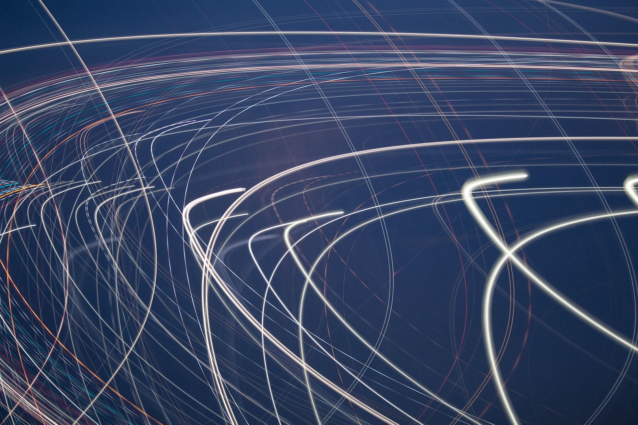 The Speed of Light Creates a Cosmic Time Machine (image credits: pixabay)