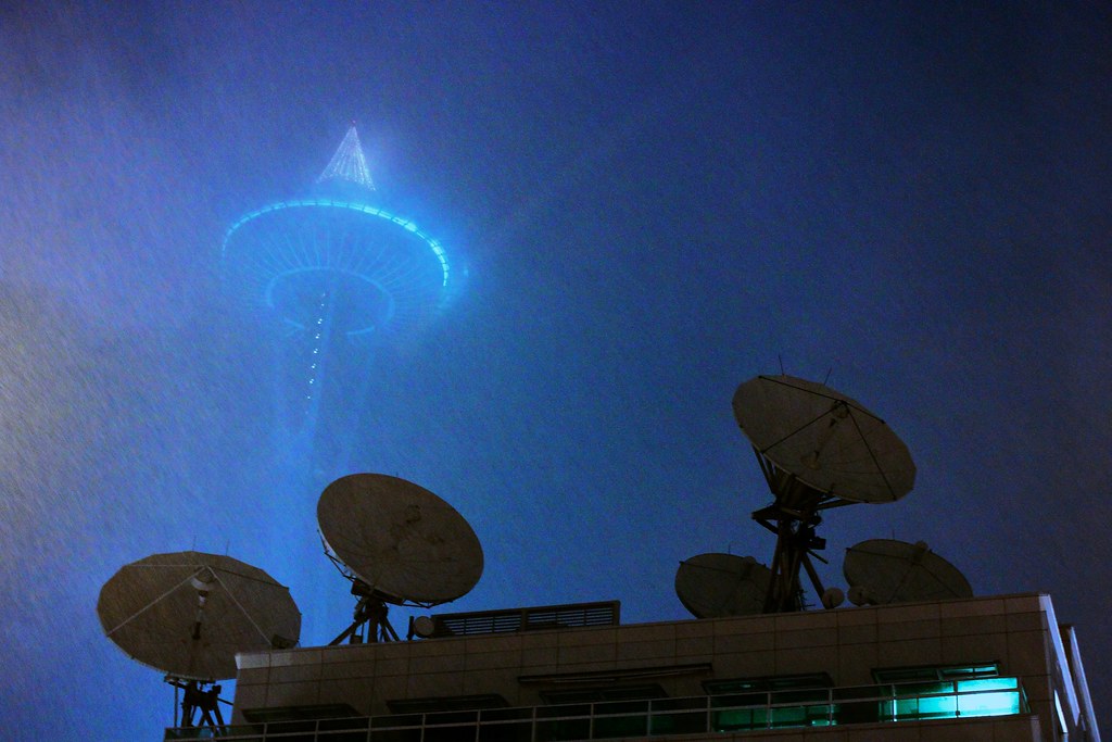 Light Travel Time Affects Modern Space Communication (image credits: flickr)