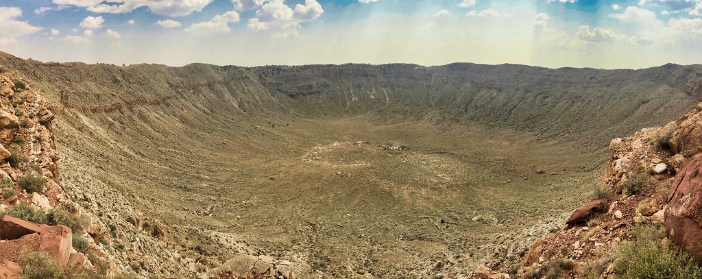 A Crater That Defied Erosion (image credits: flickr)