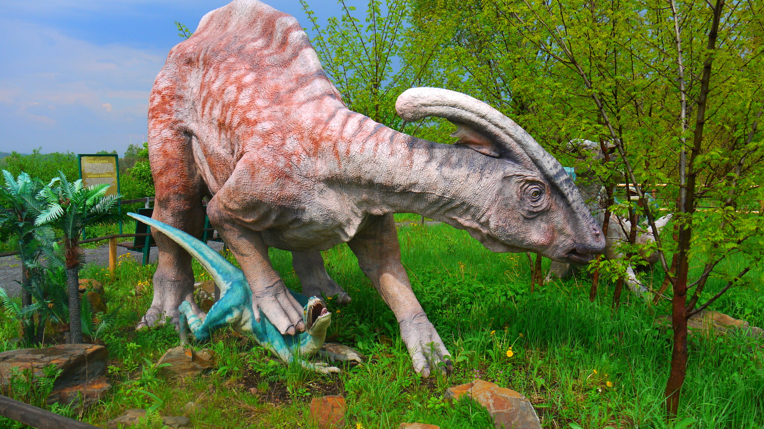 The Technology Question: Tools or No Tools? (image credits: wikimedia)