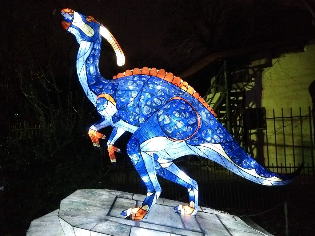 Parasaurolophus Lux - Nature's Living Nightlight (Image Credits: Flickr)