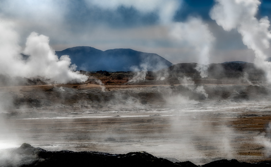 Volcanic Sulfur Permeating the Air (Image Credits: Flickr)