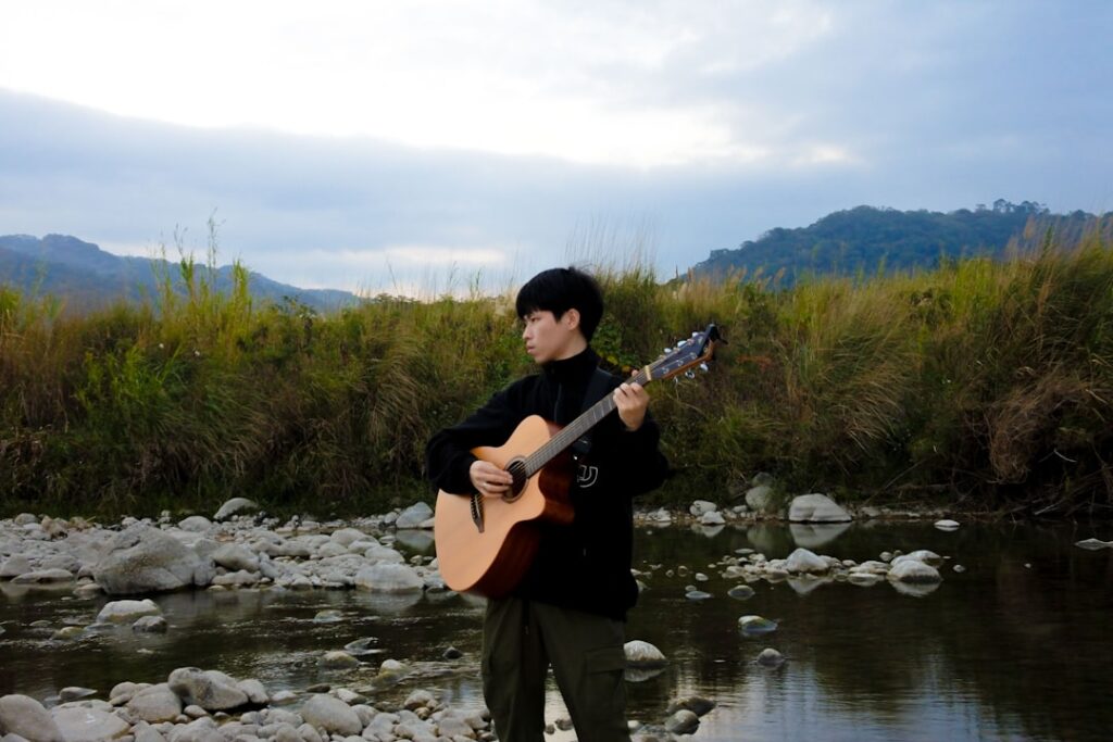 The Power of Solitude: Why Spending Time Alone Boosts Creativity and Peace