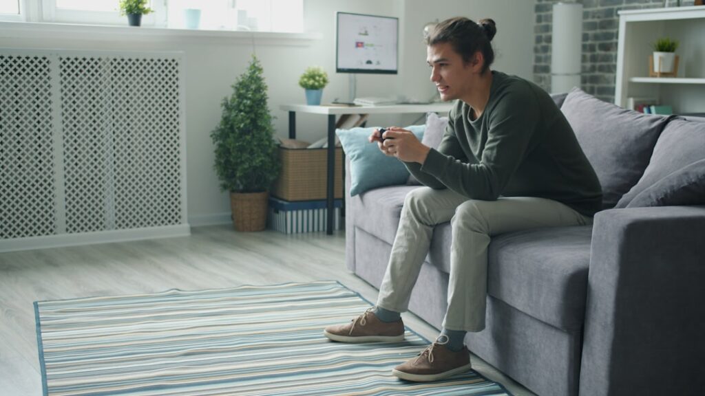 10 Signs You Are a Loner