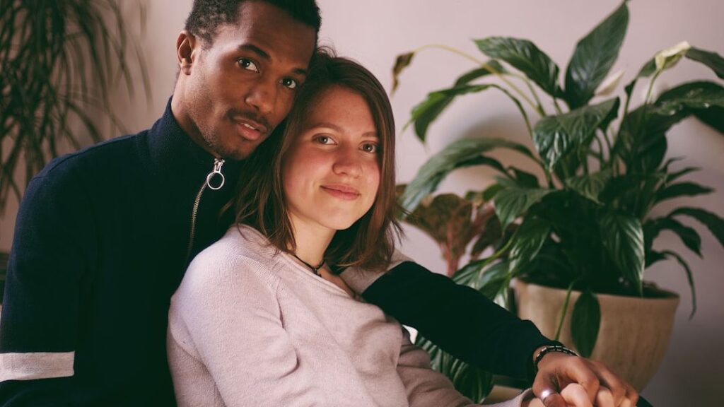 6 Zodiac Signs That Prioritize Freedom Above All Else in Relationships