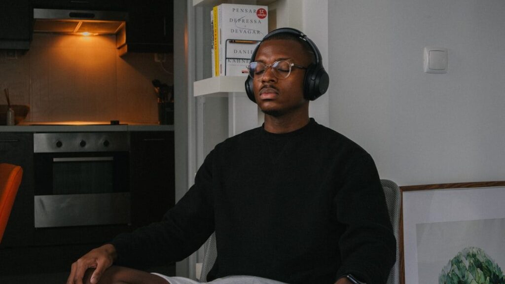 10 Habits of Highly Intuitive People You Can Start Practicing Today