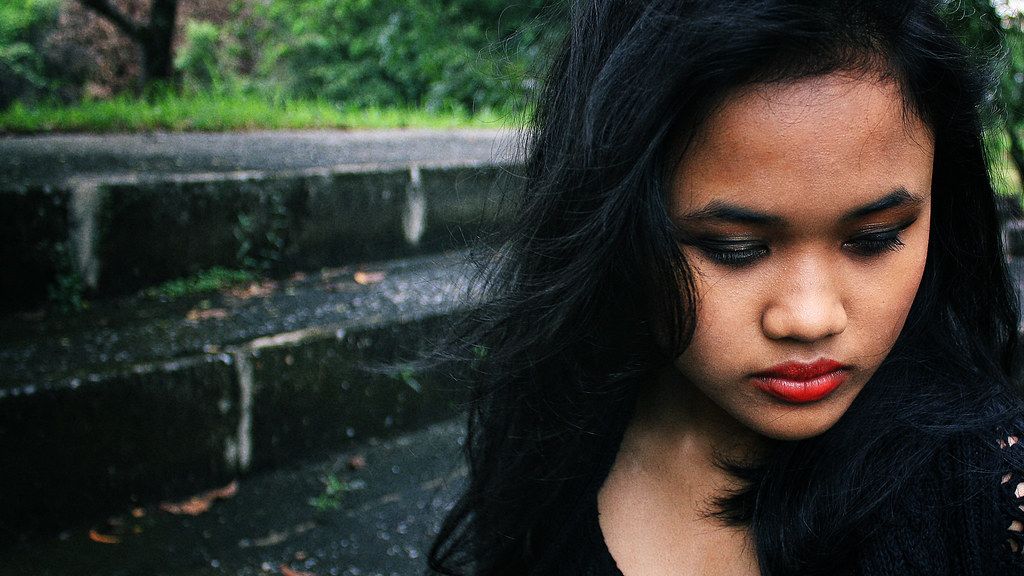 10 Signs You're a People Pleaser