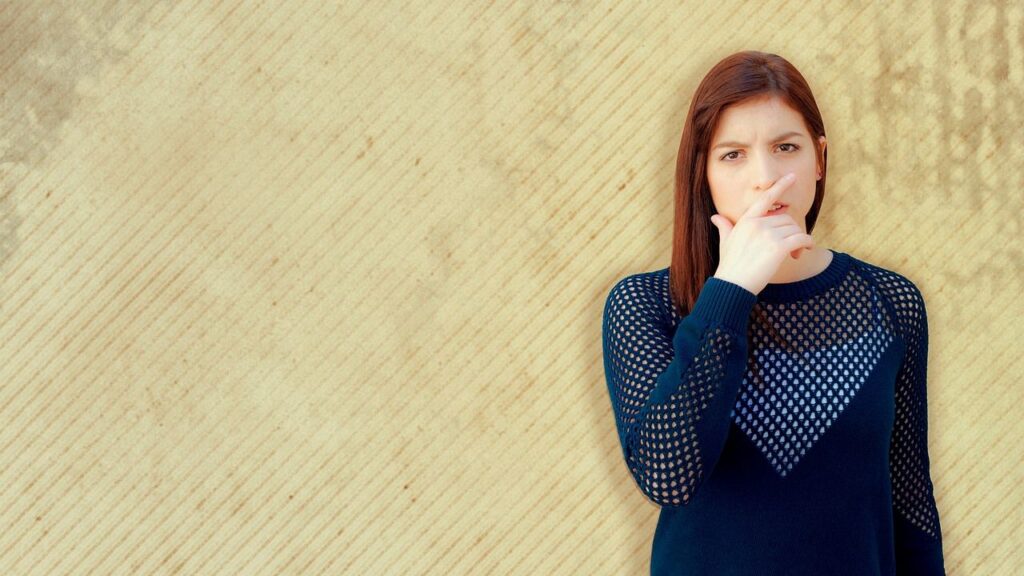 Decoding Body Language: 7 Gestures That Reveal Hidden Intentions