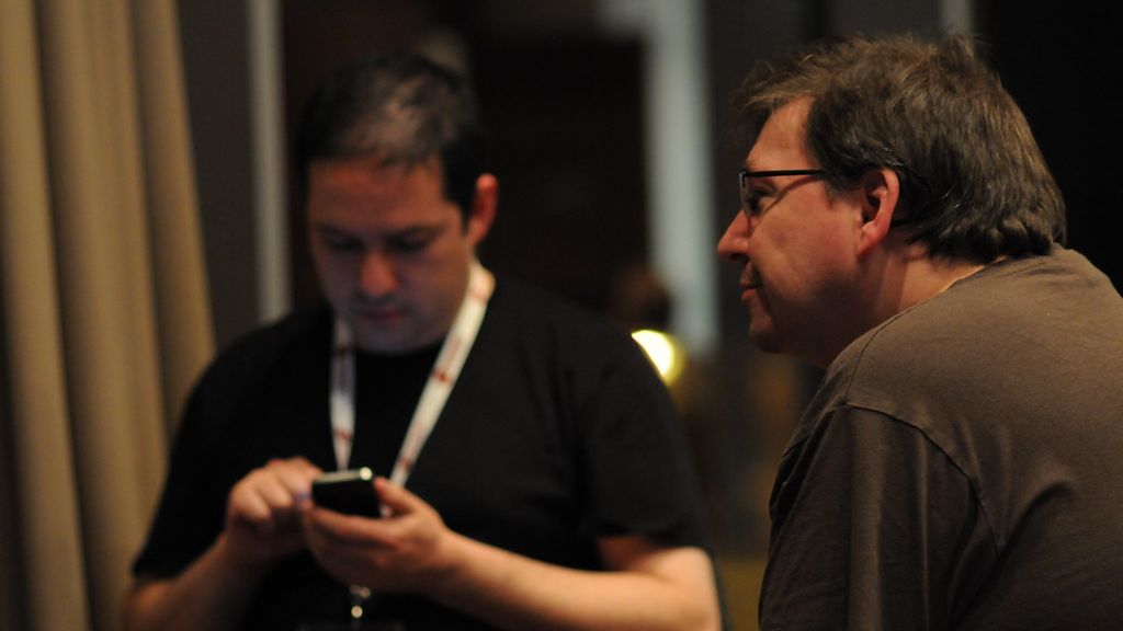 8 Signs Of FOMO In People