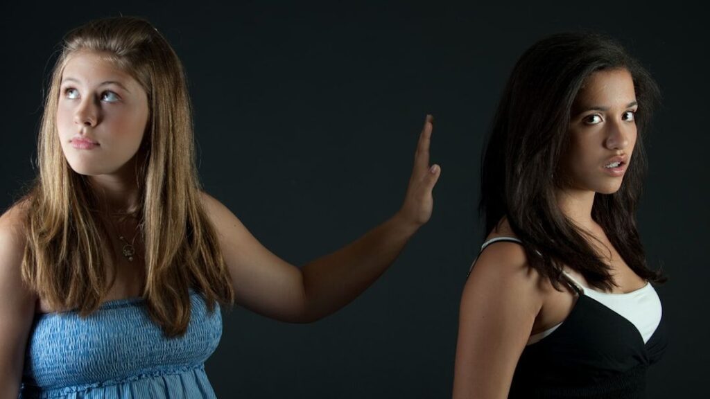 9 Traits That Make People Secretly Avoid You