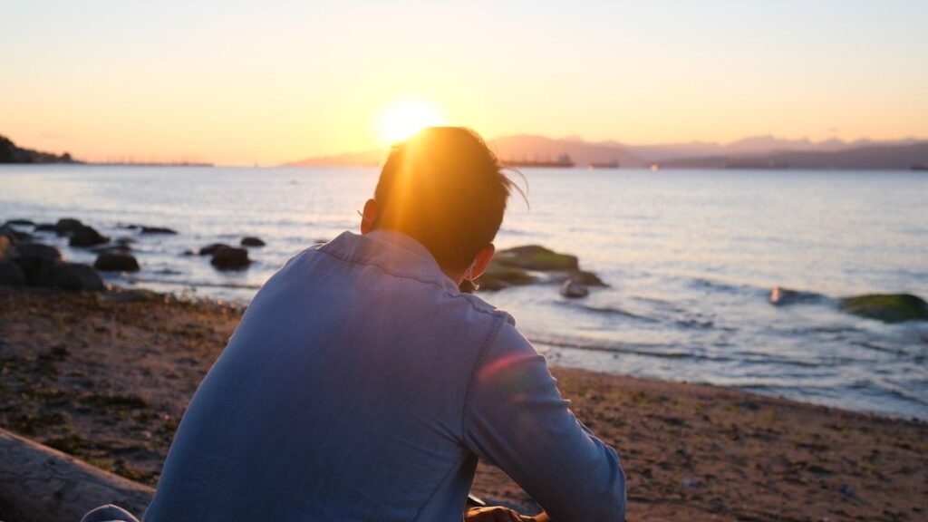 10 Subtle Signs You're a Deep Thinker With a Thirst for History