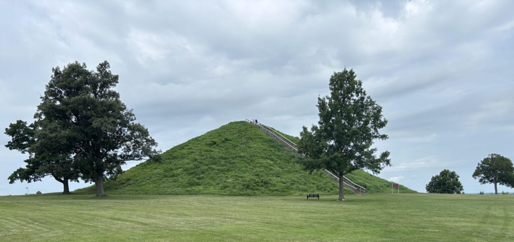 The Adena Culture: First of the Mound Builders 