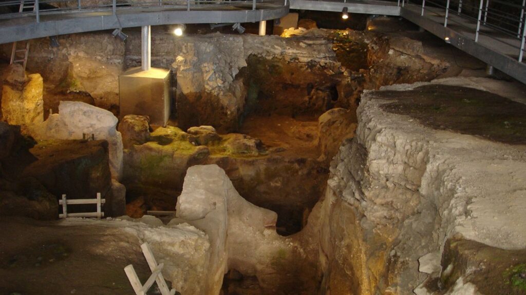 The World's Oldest Caves Hold Secrets of Our Earliest Ancestors