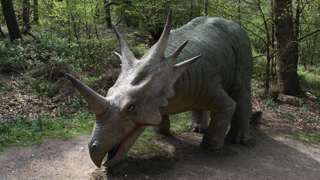 10 Fascinating Dinosaur Behaviors We Can Only Imagine