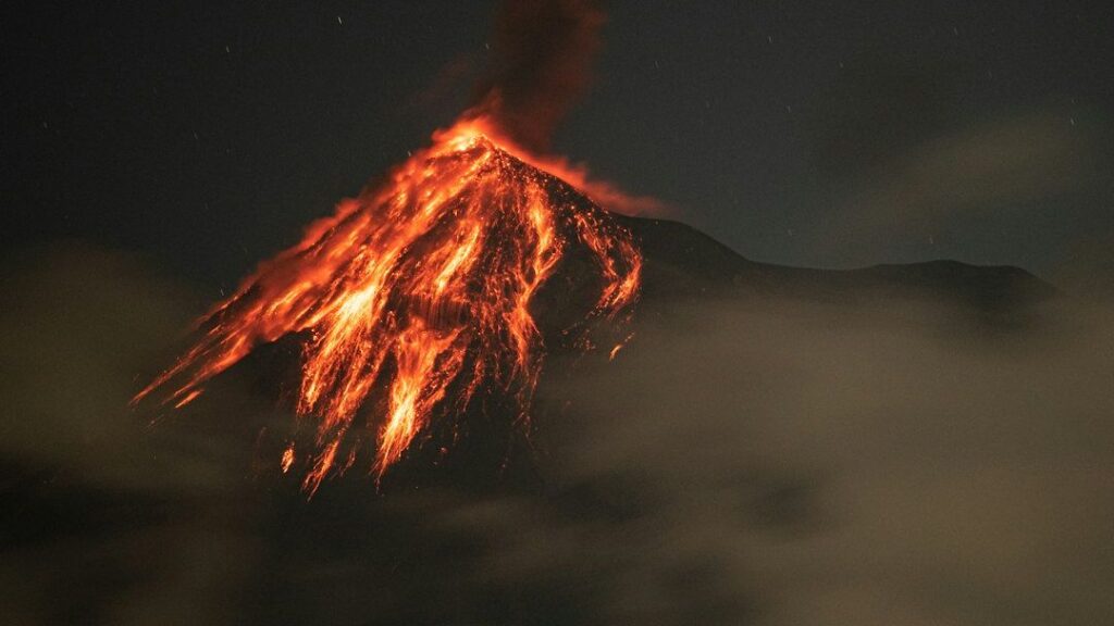 Ancient Volcanic Activity Dramatically Reshaped Dinosaur Ecosystems