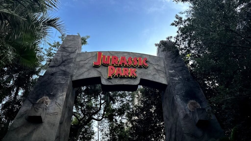 Does The Movie Jurassic Park Depict Dinosaurs Realistically?