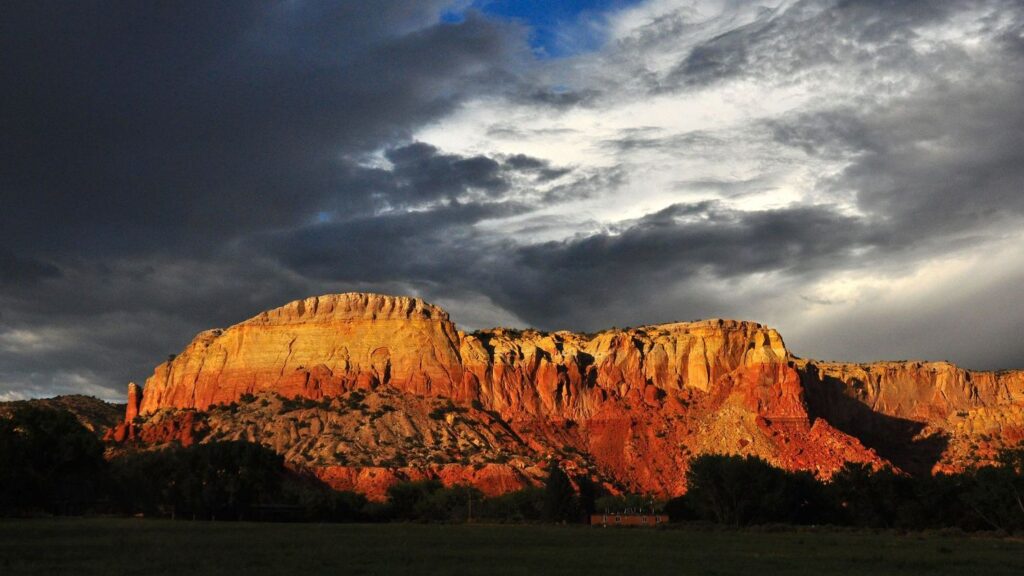 5 Geological Wonders in the American West Hiding Unseen Dinosaur Fossils