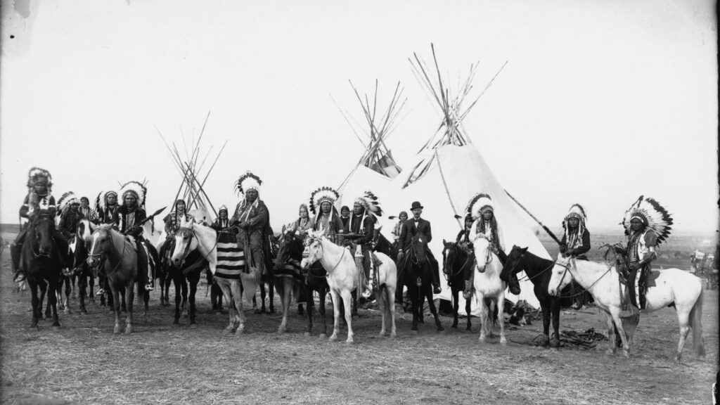 8 Ancient Tribes with Surprising Connections to Prehistoric Animal Lore