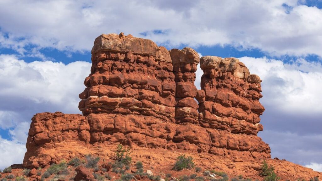 10 Hidden Gems: Unearthing Prehistoric Sites in the American Southwest