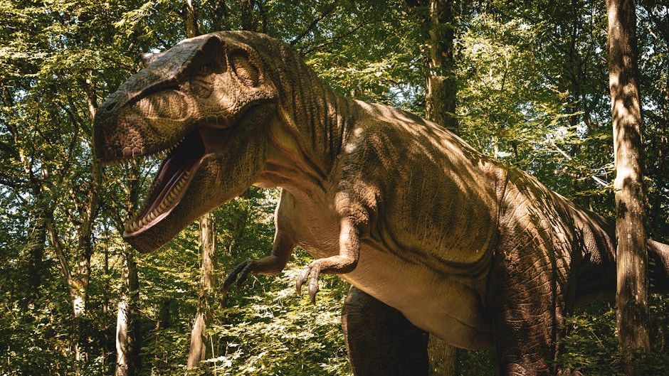 11 Iconic Dinosaur Profiles: Meet the Giants of the Mesozoic Era