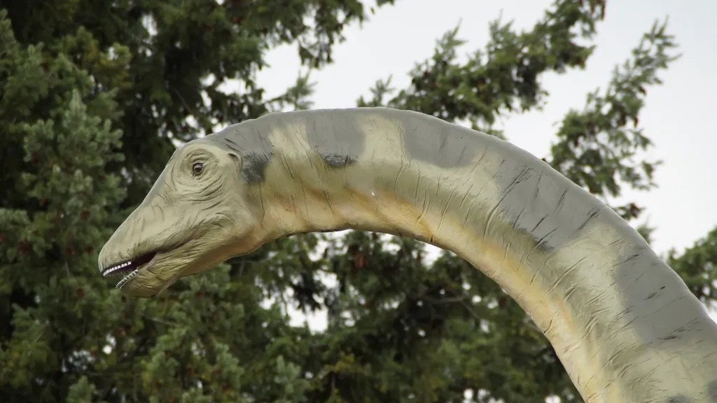 10 Unique Adaptations That Helped Prehistoric Creatures Survive