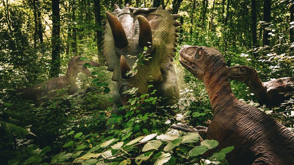 New Evidence Suggests 7 Prehistoric Creatures Hunted in Packs Like Wolves