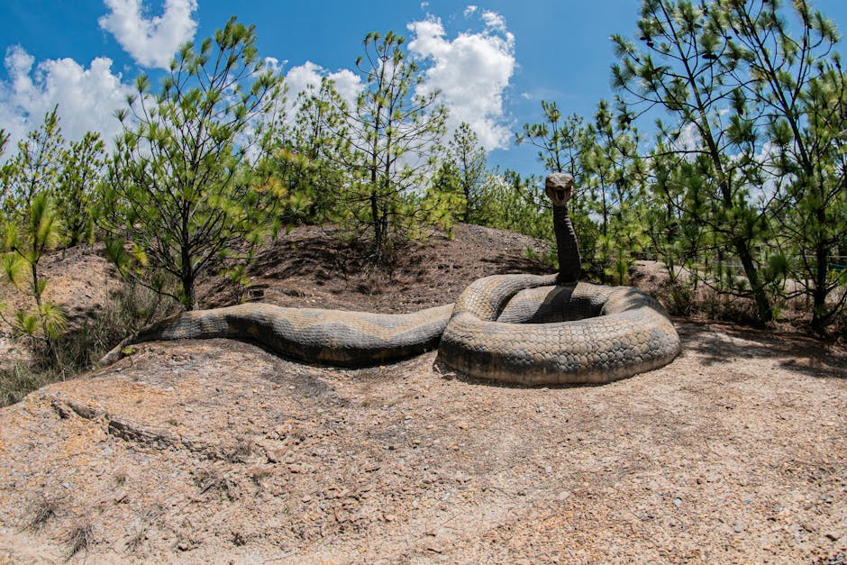 Before Anacondas, the Biggest Snakes Ever Were as Long as a Semi-Truck, Weighed Over a Ton