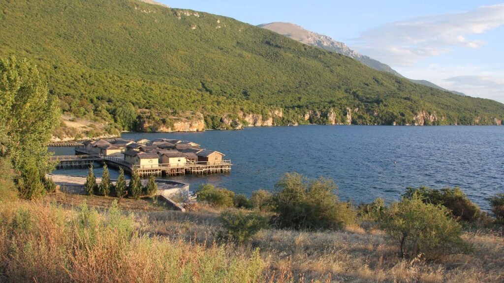 8 Fascinating Prehistoric Lakes and Rivers That Shaped Ancient Ecosystems