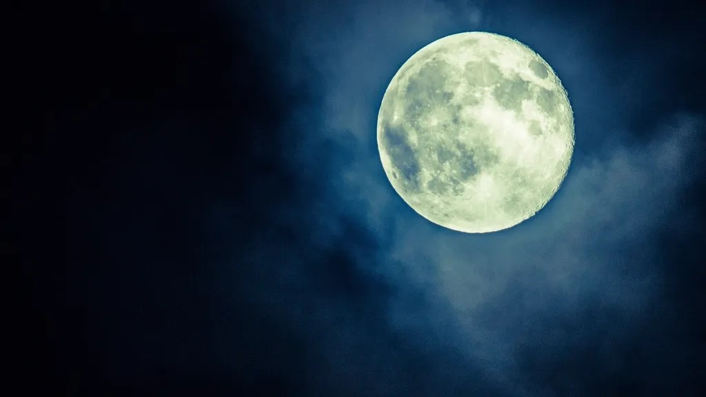 How the Moon May Have Influenced Human Evolution