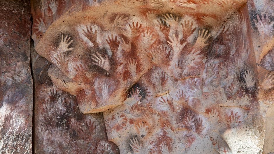 The First Signs of Creativity in Humans