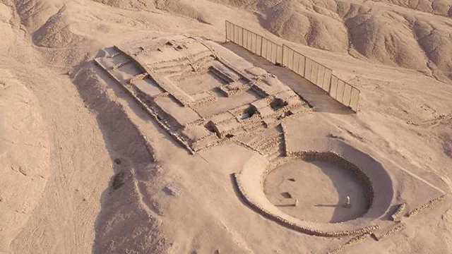 A 3,500-Year-Old City in Peru and What It Tells Us About Urbanization