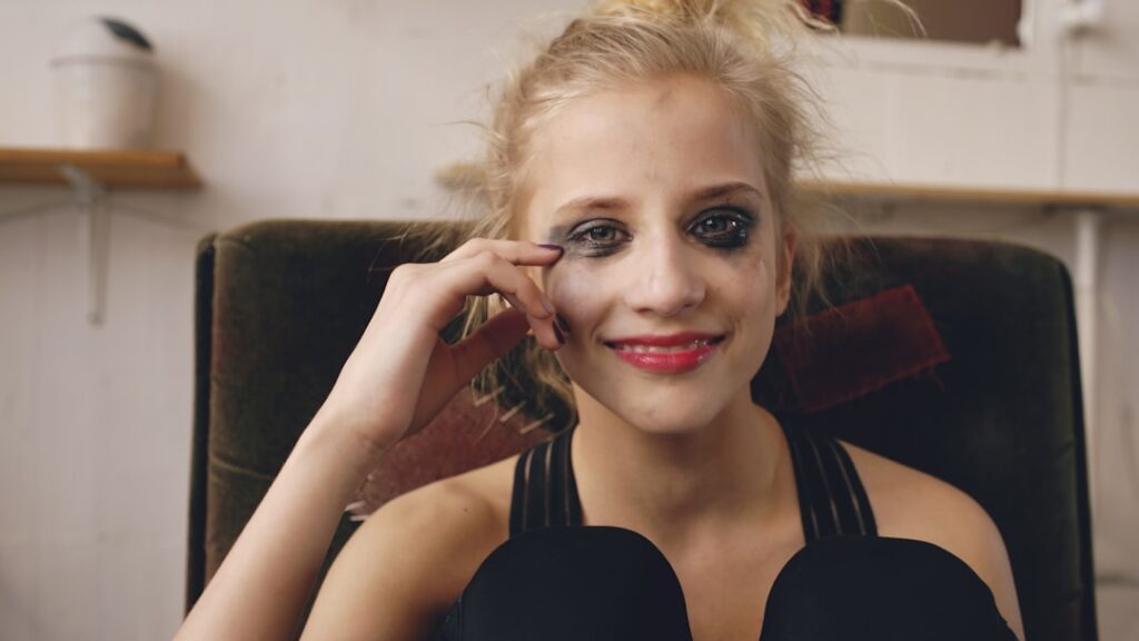 5 Things Happy People Do When Sadness Hits So It Doesn't Ruin Their Whole Day