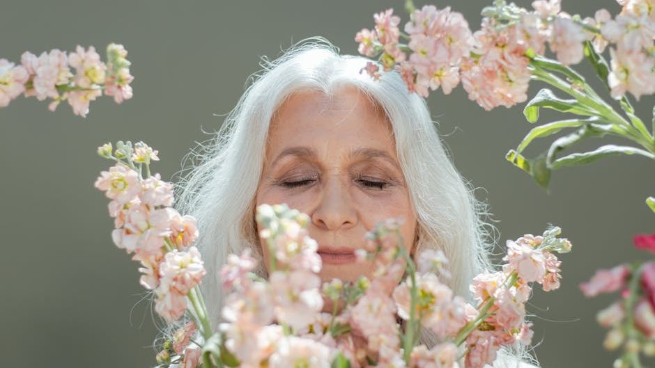 6 Things Women in Their 50's and 60's Prioritize to Look like Pure Goddesses