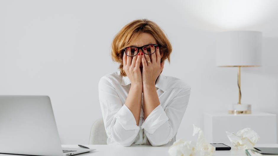 8 Things High-IQ People Refuse To Accept At Work That Everyone Else Thinks Is Normal