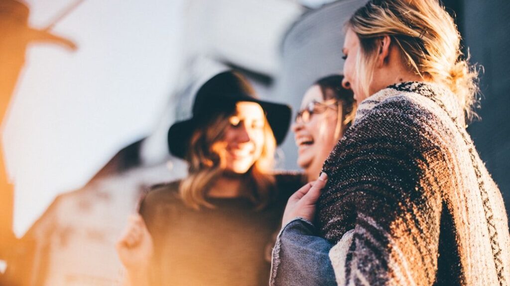 How to make people like you psychology tips for better social skills