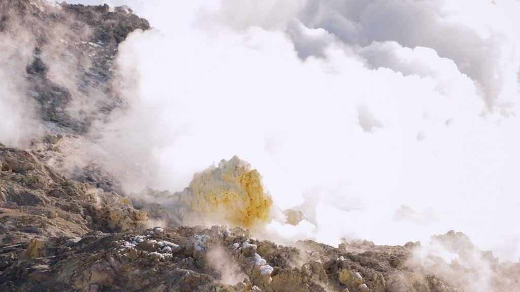 The Yellowstone Supervolcano Just Showed 3 Warning Signs Geologists Can't Ignore