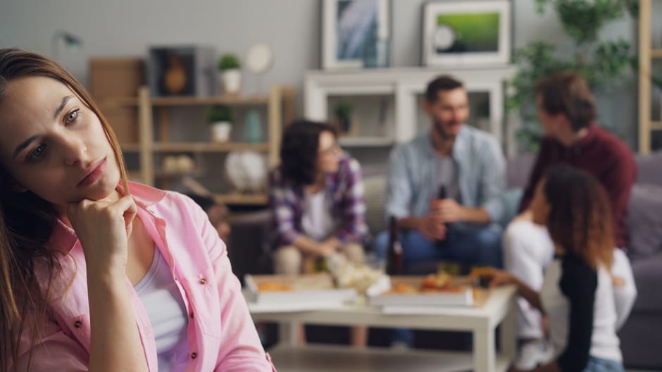 Psychology Says Humans Still React to Social Rejection Like They’re Being Exiled From a Stone Age Tribe