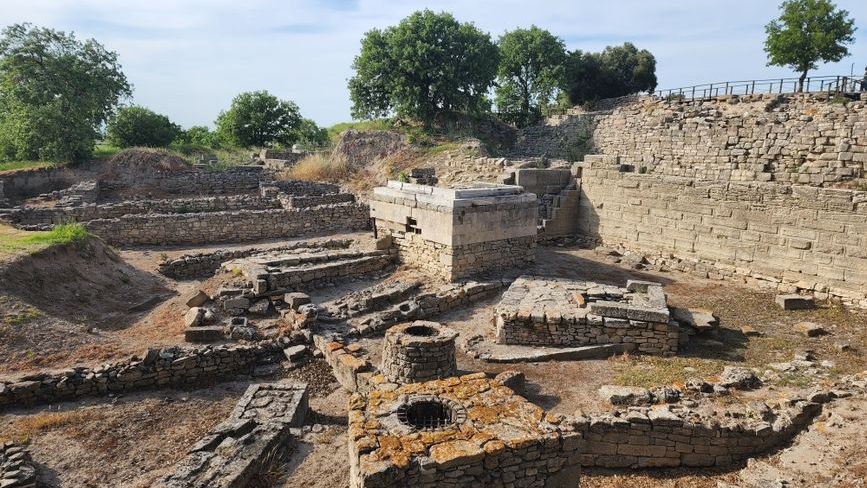 12 Historical Discoveries That Rewrote History