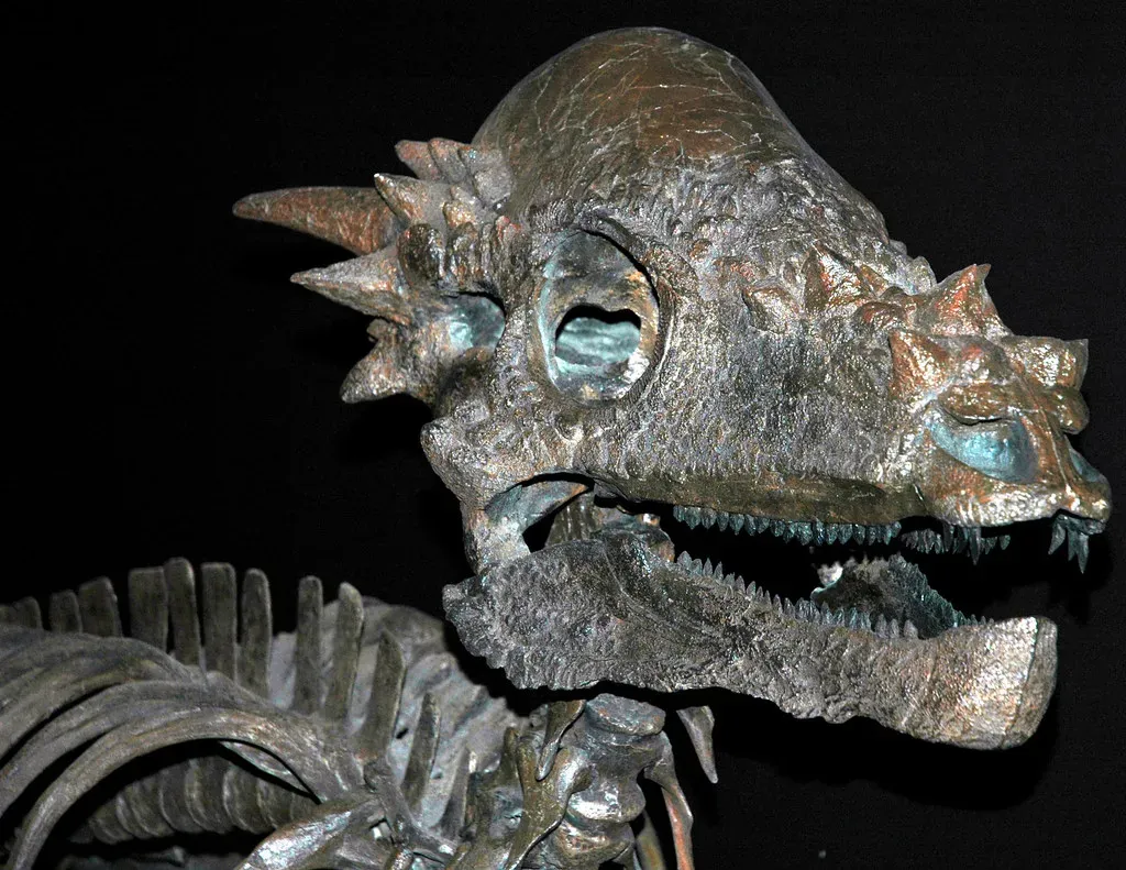 14 Things Dinosaur Experts Know That Most Natural History Museums Still Haven't Updated