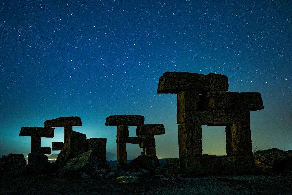 10 Ancient Mysteries That Still Fascinate Scientists